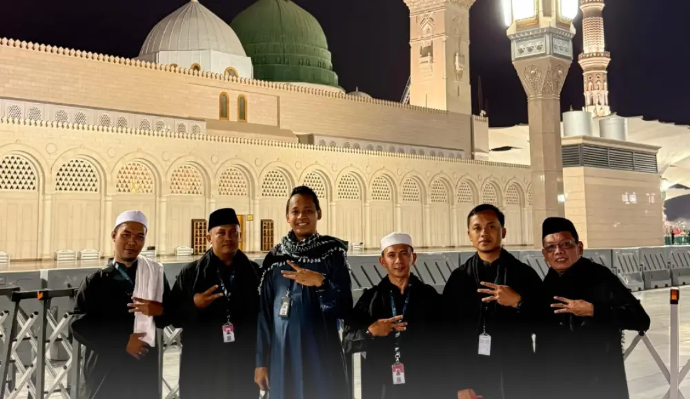services page Paket Umroh-services page hero